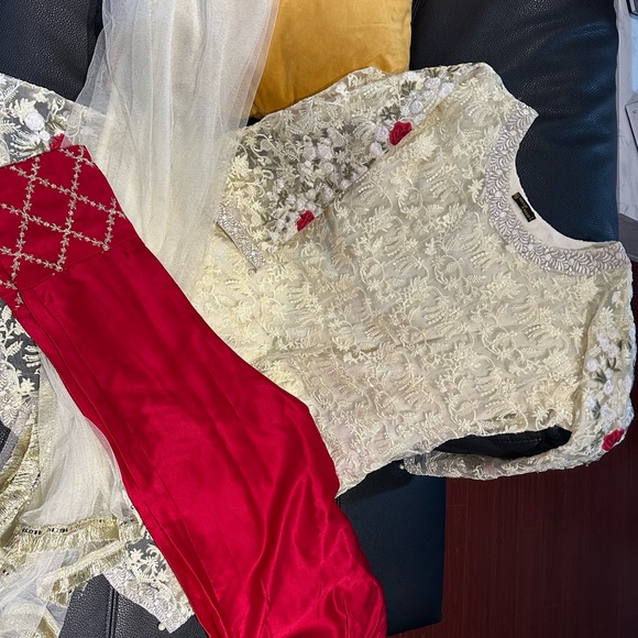 3 piece pakistani suit - Picture 2 of 3